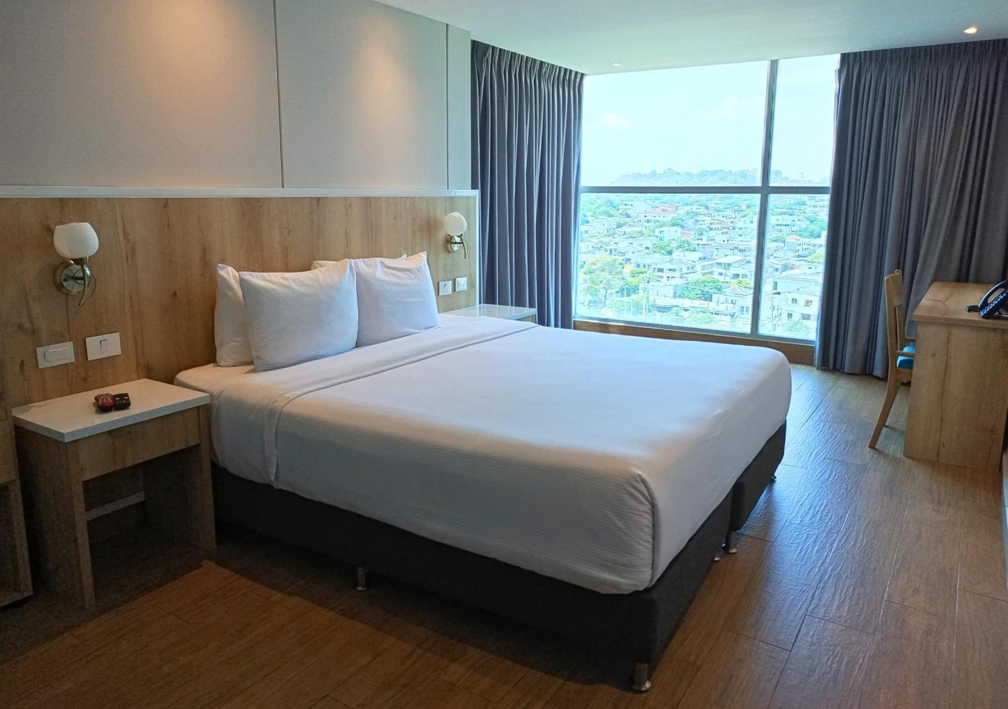 Wyndham Garden Cartagena Hotel Buitenkant foto